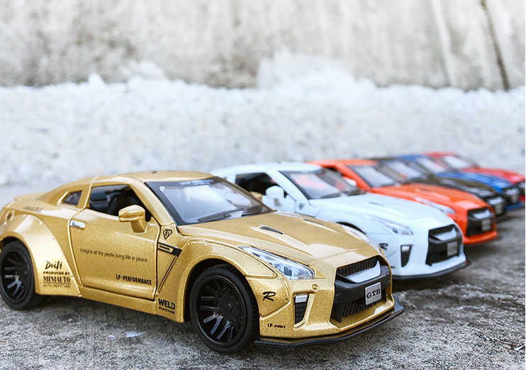 Nissan Gtr escala 1:32